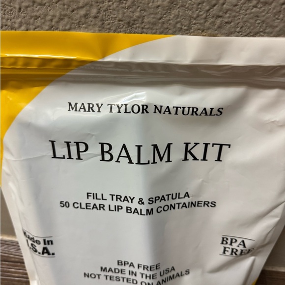 Lip Balm Container Tray Kit with Fill Tray and Spatula, 50 Clear Caps - NwB - Picture 2 of 6